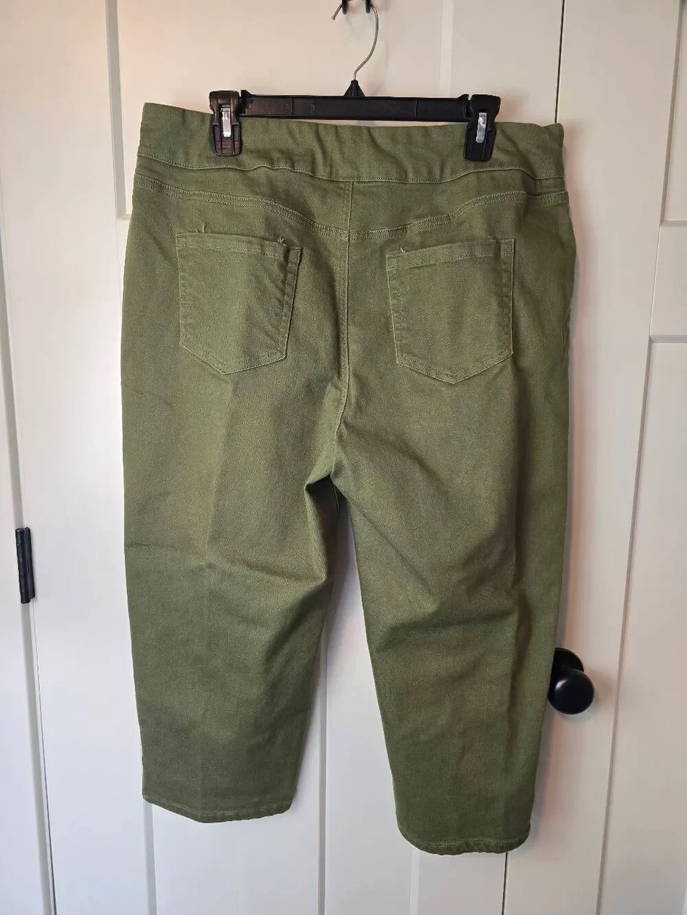 Blair Capris Olive Green Sz 18P
